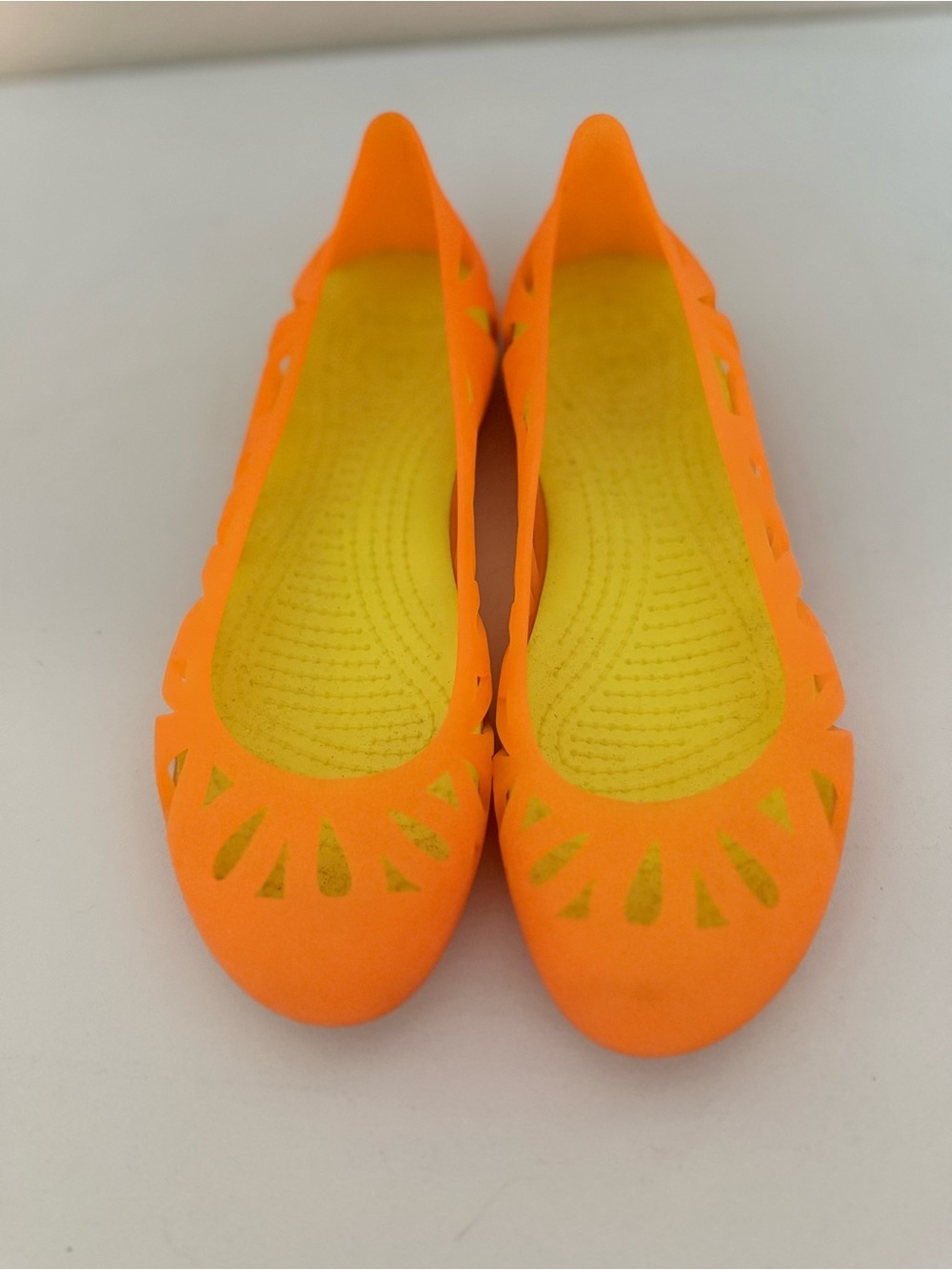 CROCS Adriana III Flat Shoes Womens 6 Neon Orange Laser Cut Floral